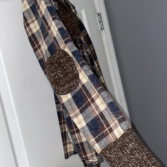 Plaid long sleeve bottom up top - Picture 3 of 4